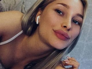 KateMiau - Live porn & sex cam - 9386740