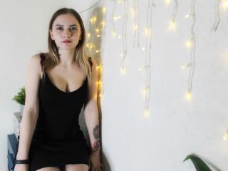 EmilyTorne - Live porn & sex cam - 9390976
