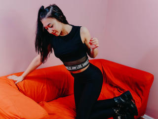 Camgirl BrattyAnne