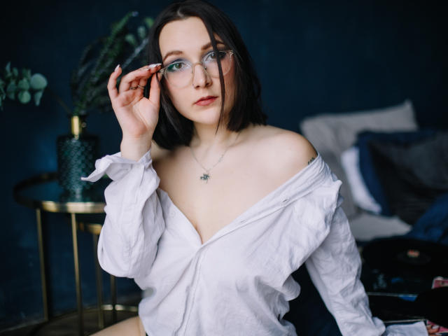 WinonaCooper - Live porn &amp; sex cam - 9402496