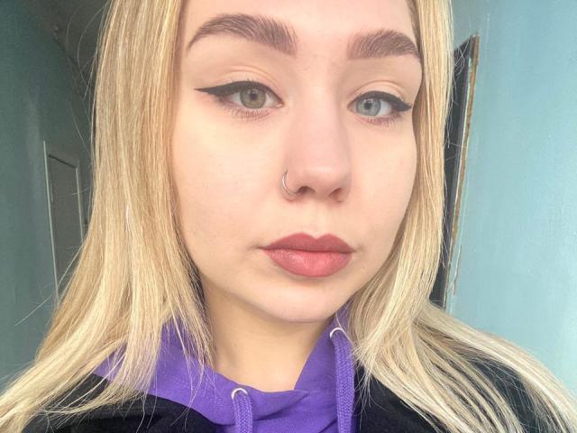 Escasa - Sexe cam en vivo - 9404332