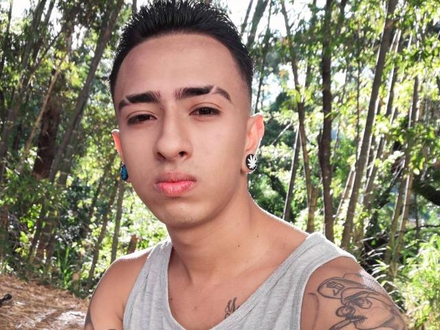 MartinLeon - Sexe cam en vivo - 9408784