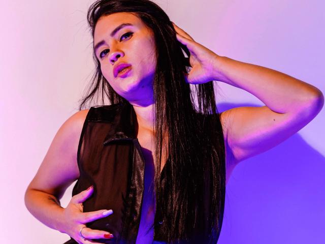 KylieAllen - Live Sex Cam - 9411464