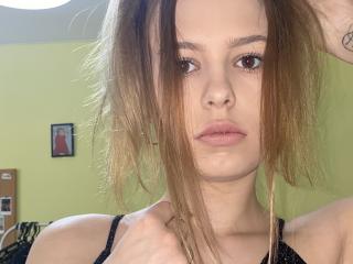 KendallSugar - Sexe cam en vivo - 9418284