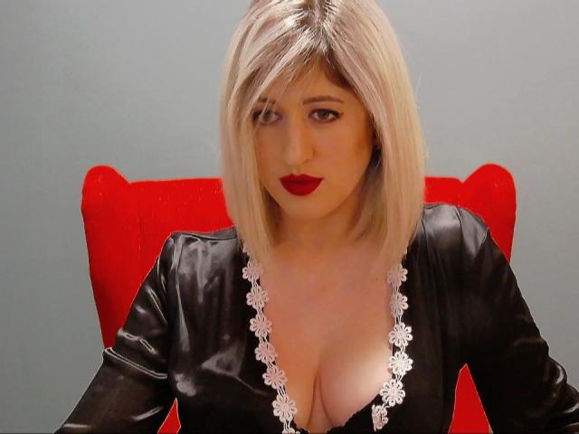 AnabelleGreen - Live sex cam - 9418768