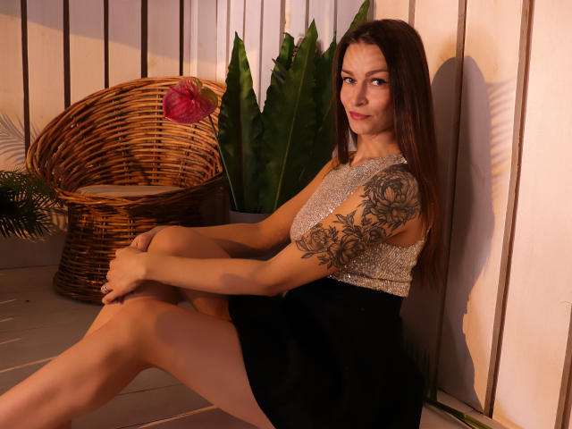 AlexiaBlack - Live sex cam - 9422184