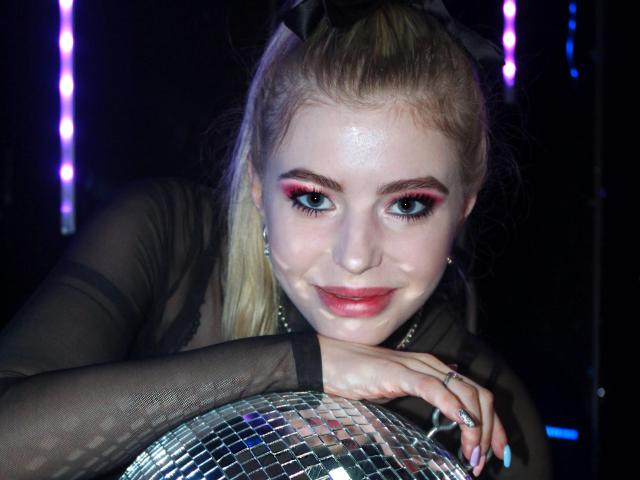 BettyByrd - Live sex cam - 9432744