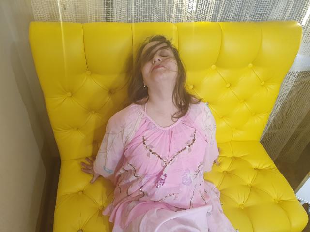 EmilyNative - Sexe cam en vivo - 9447216