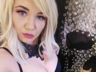 NickyBlues - Live porn & sex cam - 9455780