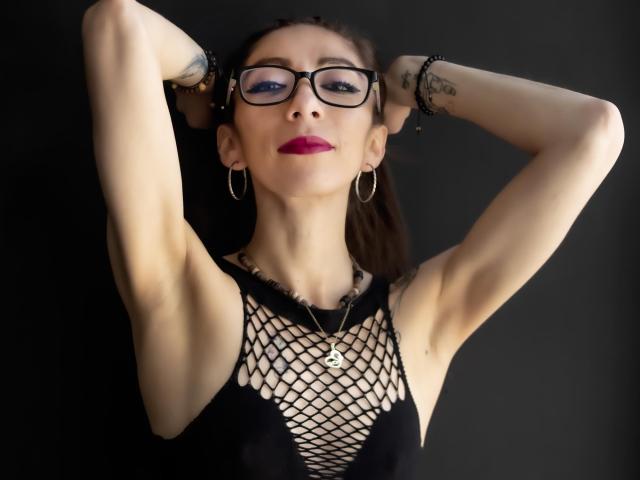 MariamBaker - Sexe cam en vivo - 9474092