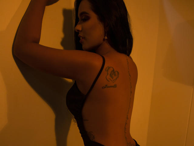 ElizaMyers - Live sex cam - 9474792