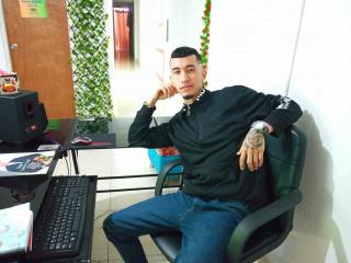 TroyX - Live sexe cam - 9489228