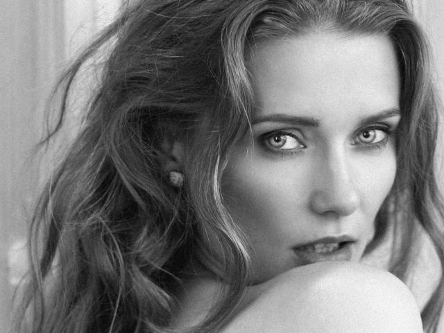 CelesteOne - פורנו בשידור חי ומצלמת סקס - 9491056