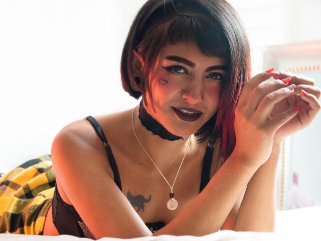 SerenaDeStark - Live sex cam - 9493864