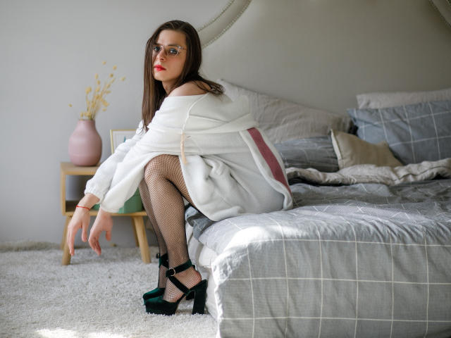 SimonaLewise - Live Sex Cam - 9503944