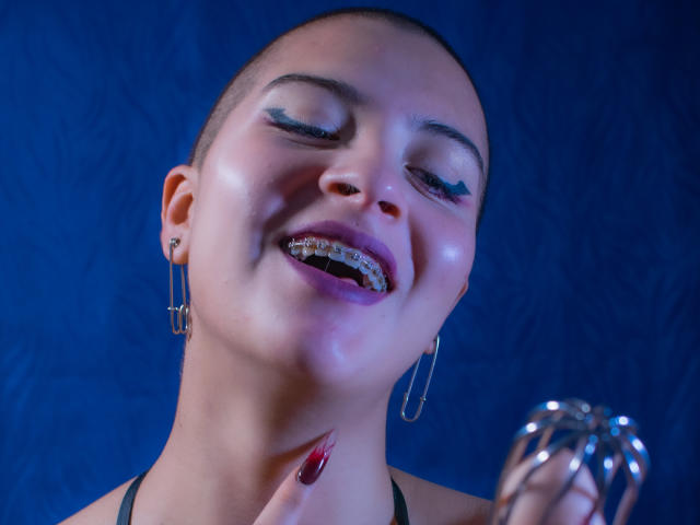 ViolentMagicc - Live porn &amp; sex cam - 9506164