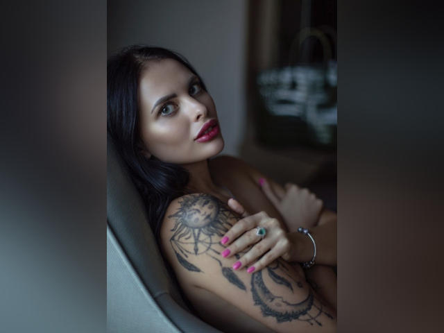BerthaFame - Live sexe cam - 9506296
