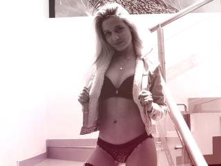 Isablonde - Live porn & sex cam - 9544444