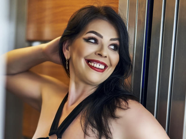 YulliaMilfX - Sexe cam en vivo - 9546480