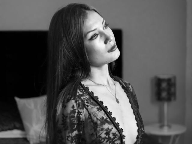 WitneyStoica - Live sexe cam - 9547580