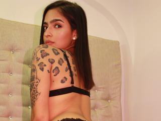 AriaMillerr - Live sex cam - 9548492