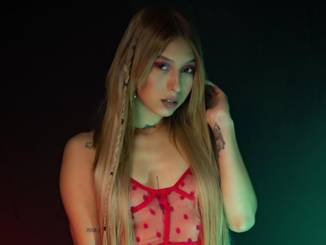 MiaRoux - Sexe cam en vivo - 9548724