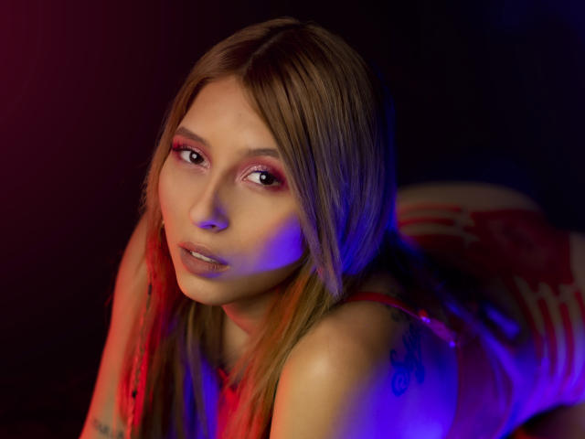 MiaRoux - Sexe cam en vivo - 9548748