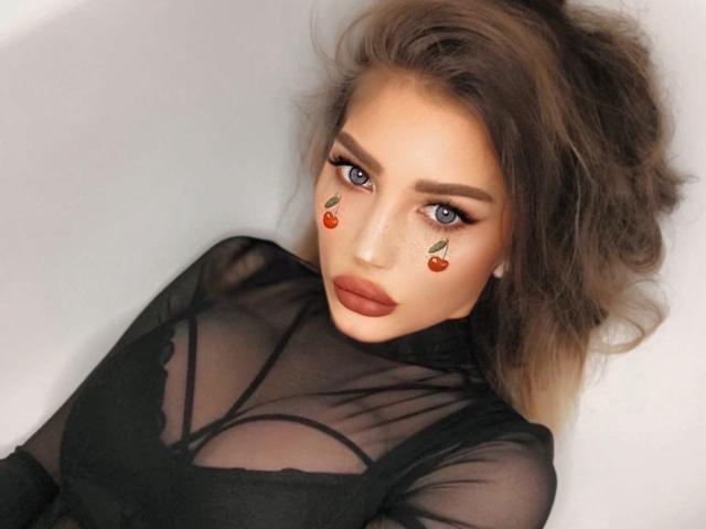 MARTINIKat - Live sex cam - 9563876