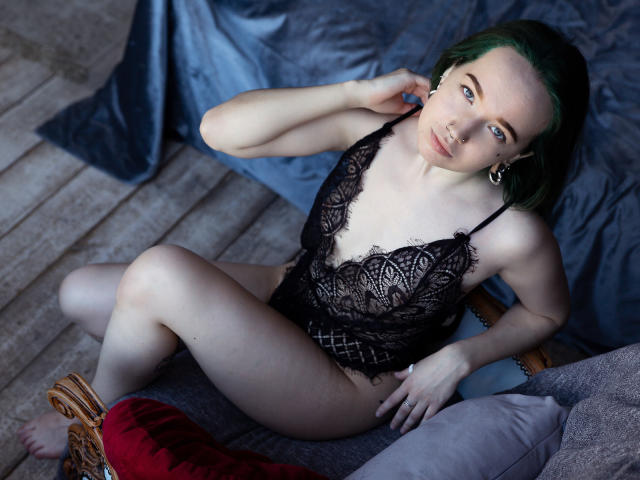 CandyLilu - Live Sex Cam - 9585620