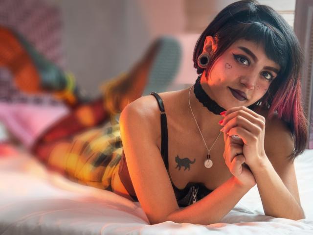 SerenaDeStark - Live sexe cam - 9589112