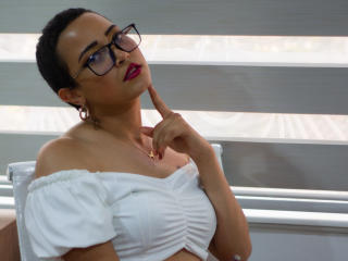 AmelyeJone - Live porn & sex cam - 9598484