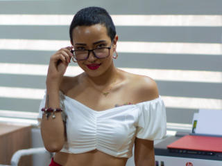 AmelyeJone - Live sexe cam - 9598640