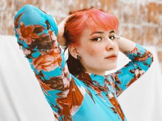 GaiaDeniska waiting on someone to chat and have live sex with