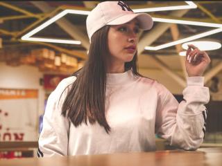 Go Adult Chat Model IsabellaCoween