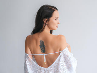  SexyBlue Eye Babe MiaRiver