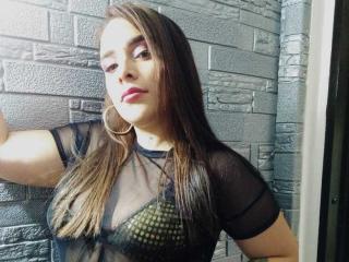 AmyQueenny - Live Sex Cam - 9612696