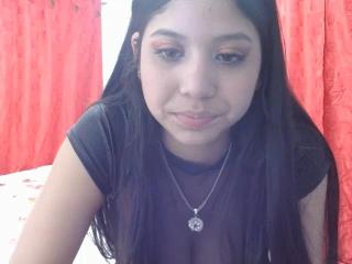 Camgirl and Webcam Model AlaiaSquirt on Go Adult Chat