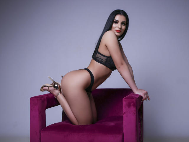 SophiaHerrera - Live porn &amp; sex cam - 9632308