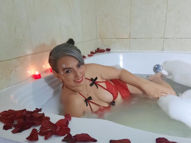 EvaJonnesSexyy - Live porn &amp; sex cam - 9647292