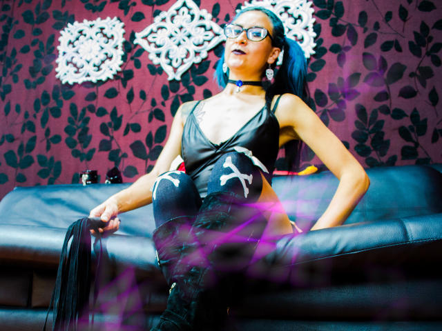 ElviaMorgans - Live sex cam - 9648636