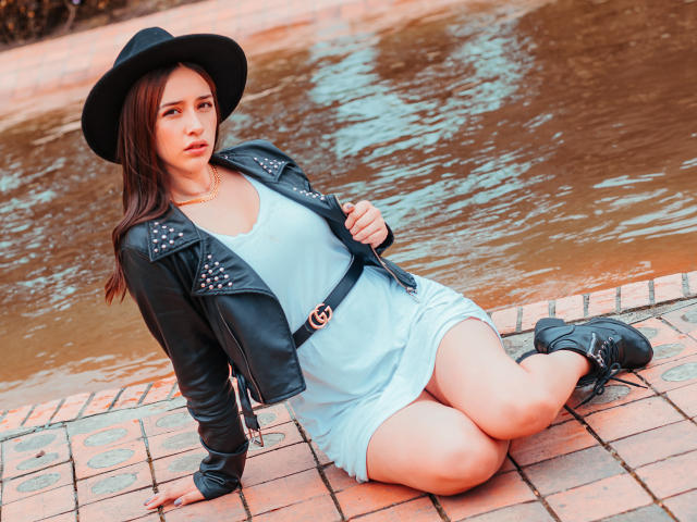 IsabellaCoween - Camera khiêu dâm &amp; quyến rũ trực tiếp - 9650680