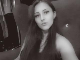 RenessmeSky - Live sex cam - 9670353