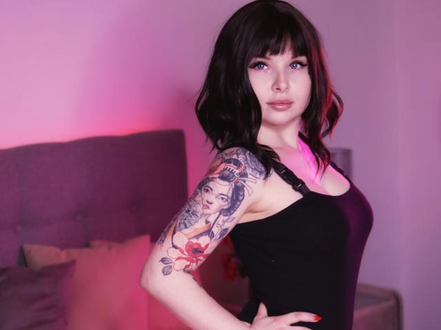 GwenHilton - Live sex cam - 9697117