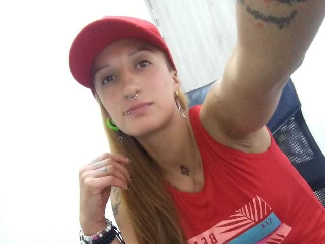 SabrinaMagne - Live sex cam - 9718477