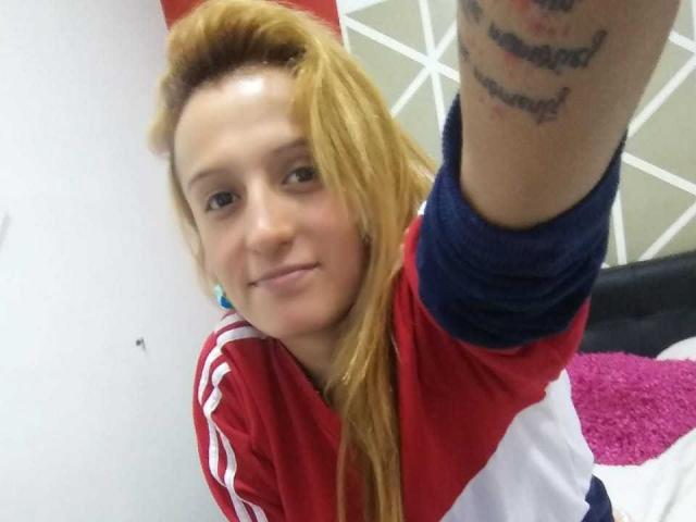 SabrinaMagne - Live sex cam - 9718493