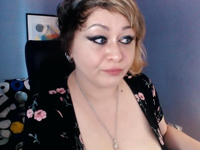 Doloresyy - сексуальная веб-камера в реальном времени - 9730793