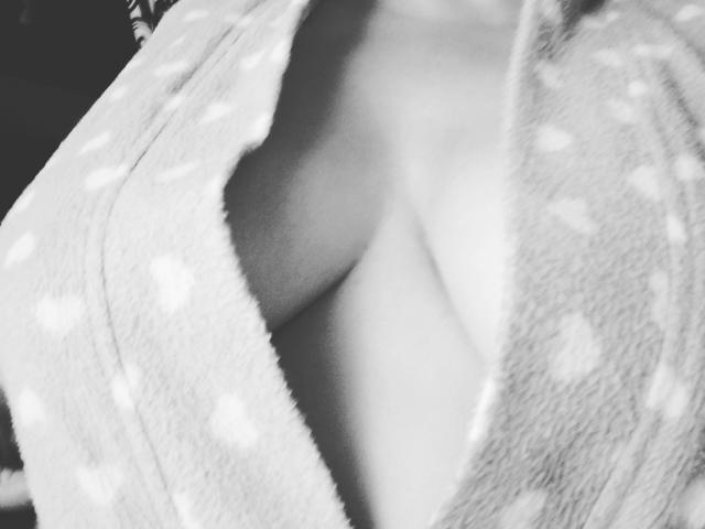 MistresSara - Live Sex Cam - 9732441