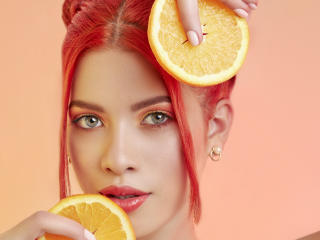 Redhead Hair Green Eye Babe AshleyPort