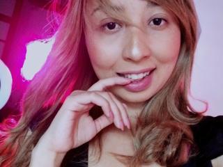 LauraHazee - Live porn &amp; sex cam - 9737357