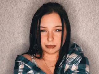 Brunette Hair Blue Eye Beauty BettyPitts
